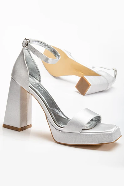 Matilda Gümüş Saten Platformlu Açık Burunlu Kalın Topuklu Ayakkabı - Resim 2