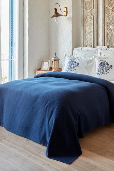 Karaca Home Fioris Çift Kişilik Nakışlı Pike Seti Mavi