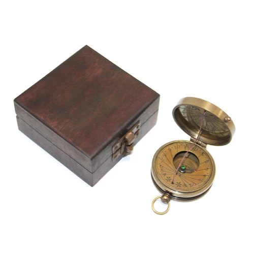 Ahşap Kutulu Pirinç Pusula Model 5 ürün görseli