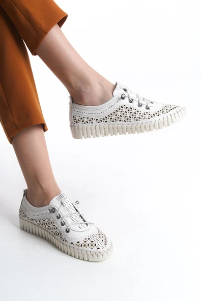 Kadın Hakiki Deri Mevsimlik Ayakkabı Comfort Taban Desenli Tam Kalıp Günlük Ayakkabı - Resim 3