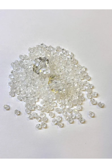 AKRİLİK PİRAMİT BONCUK 4-6-8 MM - 4