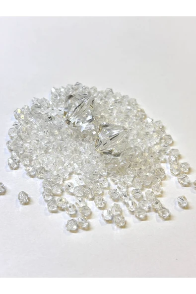 AKRİLİK PİRAMİT BONCUK 4-6-8 MM - 5