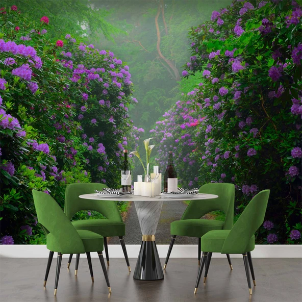Mor Çiçekli Yeşil Orman Patika Yol Manzaralı Duvar Kağıdı - Resim 5