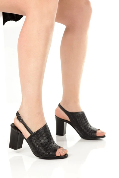 Villy Siyah Hakiki Deri Sandalet Asimetrik Topuklu Ayakkabı - Resim 5