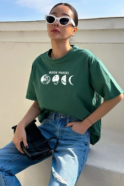 Unisex Moon Phases Baskılı T-shirt ürün görseli