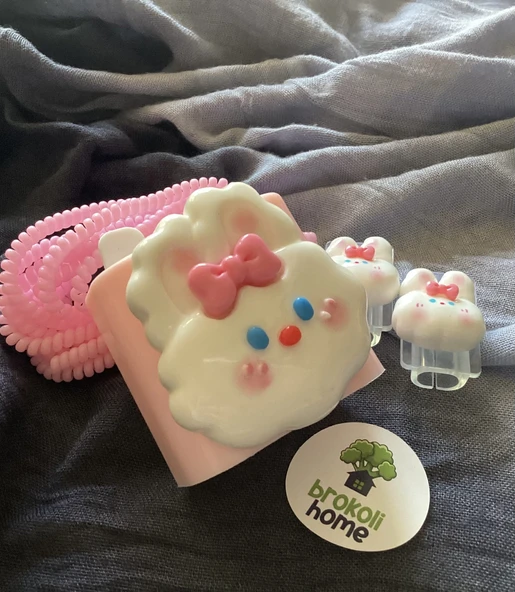 Brokoli Home iPhone 18W/20W Uyumlu Şarj Kılıfı, Şarj  Örme Aparatı, Kablo Koruyucu Aparatı,Tavşan