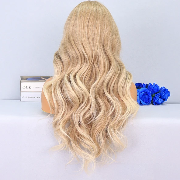 Platin Balköpüğü Röfleli Uzun Dalgalı Tül Peruk - Resim 4