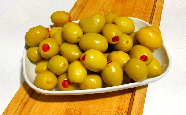 Biber Dolgulu Yeşil Zeytin - 500 gr Paket - 5