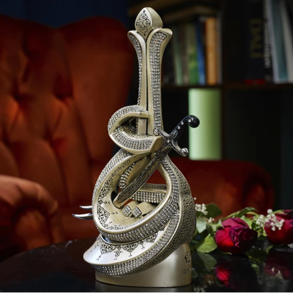 İSMİ ALİ BOYTU ORTA BOY GÜMÜŞ RENK BİBLO