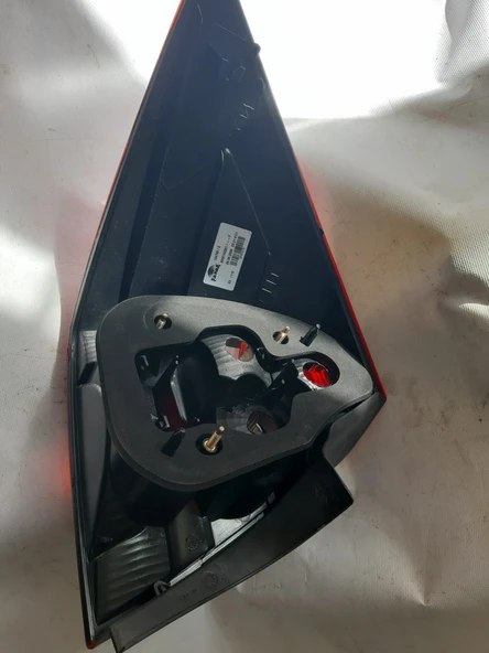 Orjinal Renault Mais Düyü Hariçtir Stop Lambası Megan II Sedan sağ mais  farba düyü hariçtir 8200142681 model 2002-2006 Orjinal parçadır renault mais markadır farba - 7