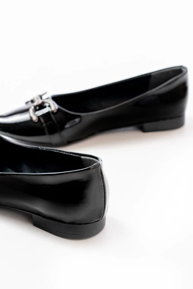 İNF-133 Siyah Rugan Taşlı Tokalı Günlük Kadın Babet - 5