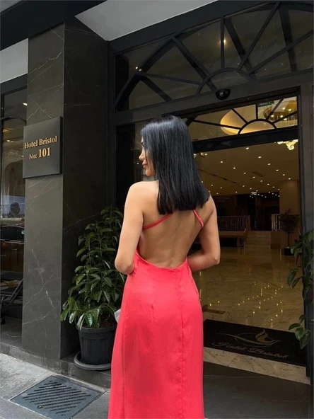 ASKILI SATEN ELBİSE İKİ YAN YIRTMAÇLI - Mercan