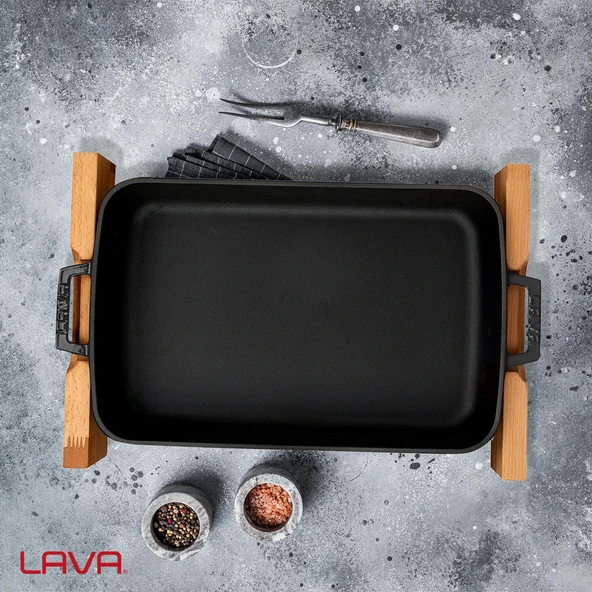 Lava Döküm Dikdörtgen Rosto ve Fırın Tepsisi Kayın Servis Ahşabı Döküm Demir Yekpare Çift Kulplu Ölçü 26x40cm. Siyah - 6