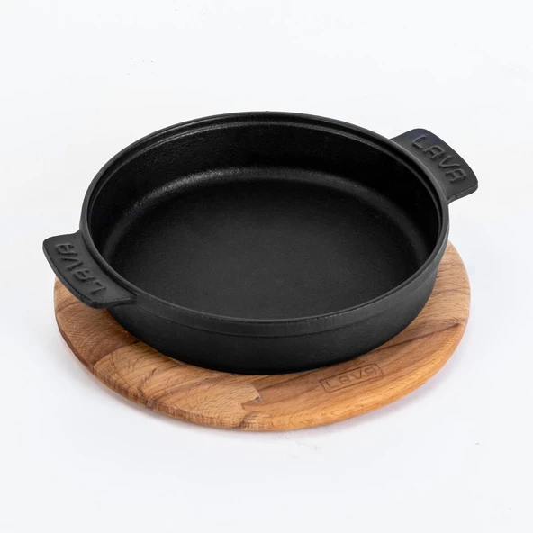 Lava Döküm Yuvarlak Güveç Kabı Döküm Demir Yekpare Çift Kulplu Kayın Servis Ahşabı Çap(Ø)14cm.