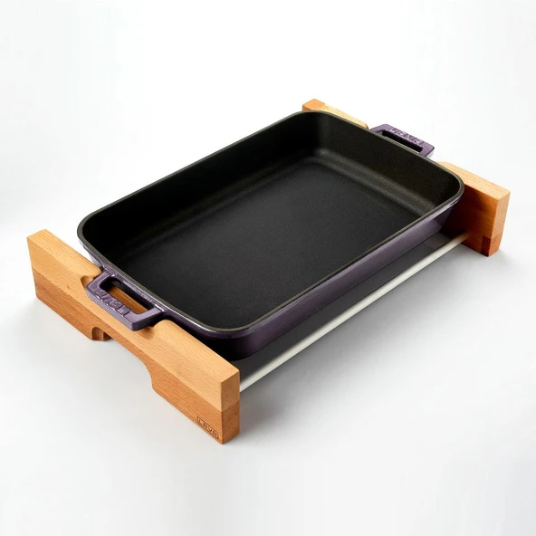 Lava Döküm Dikdörtgen Rosto ve Fırın Tepsisi Kayın Servis Ahşabı Döküm Demir Yekpare Çift Kulplu Ölçü 22x30cm.  Mor - 2
