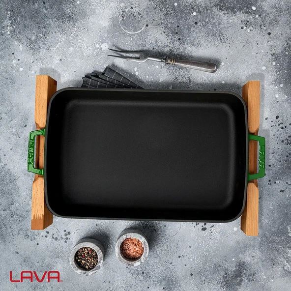 Lava Döküm Dikdörtgen Rosto ve Fırın Tepsisi Kayın Servis Ahşabı Döküm Demir Yekpare Çift Kulplu Ölçü 26x40cm.  Yeşil - 6