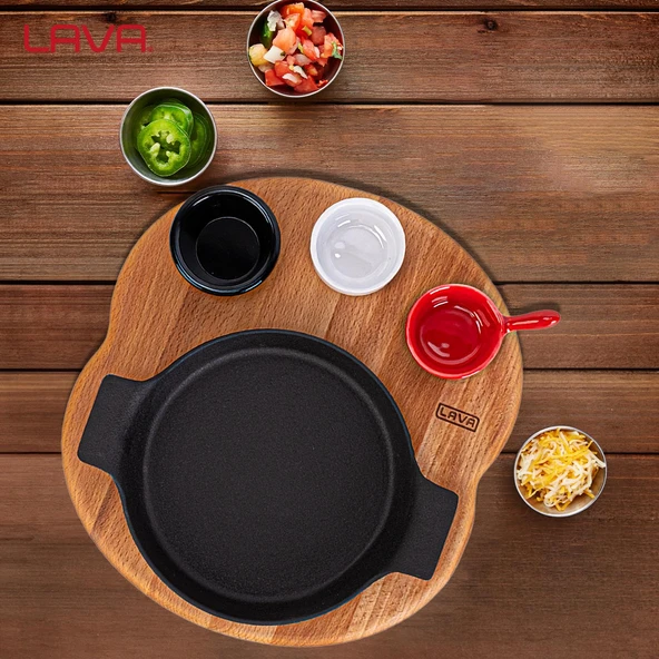 Lava Döküm Yuvarlak Sahan Döküm Demir Yekpare Çift Kulplu Kayın Servis Ahşabı. Çap(Ø)18cm. (Sos kapları dahil değildir.) - 5