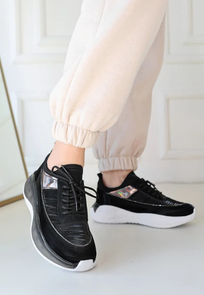 Pabucmarketi Siyah Rugan Bağcıklı Kadın Sneaker Ayakkabı