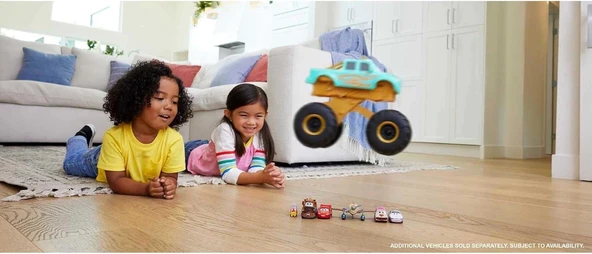 Disney Pixar Arabalar Cars Akrobat Ivy Karakter Aracı HMD76 - 2