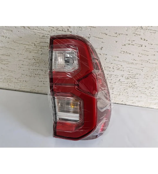Toyota Uyumlu Hilux Revo Stop Lambası Sağ  YOLCU TARAF 2020-SONRASI  Model Ledli Duylu ürün görseli 1