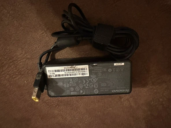 Lenovo 20V 3.25A Notebook Şarj Adaptörü USB Tip ADLX65NLC3A 2.EL KULLANILMIŞ ürün görseli 1