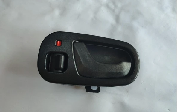 Suzuki Swift 1994-2002 Macar Sağ İç Açma Kapı Kolu Çerçeveli ürün görseli