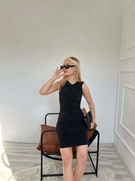 Kadın Büzgülü Elbise Siyah - Resim 4