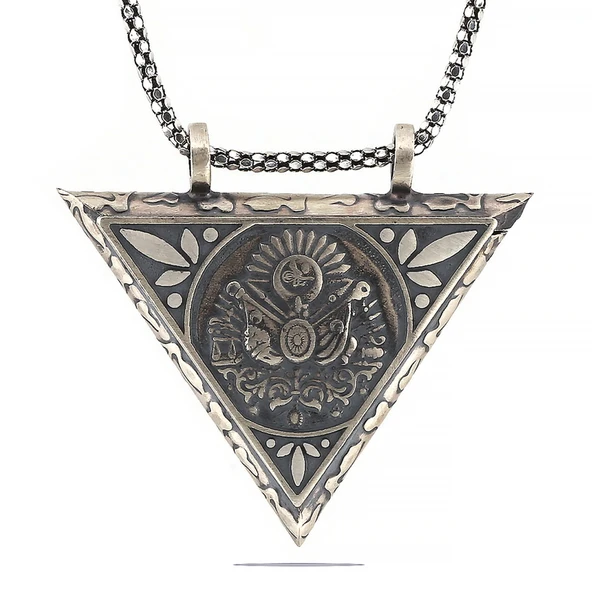 samur parti parti aksesuar & kostüm 925 Ayar Gümüş Üçgen İçi Açılabilen Osmanlı Arma Muskalık Gümüş Kolye ürün görseli