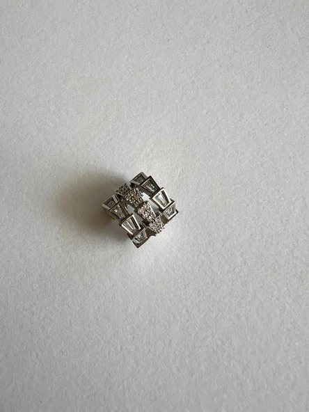 EARCUFF ( SIKIŞTIRMALI KIKIRDAK KUPE )