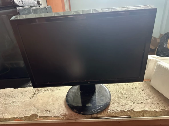 19 İnç Asus Vs197 60 hz 5 Ms MONİTÖR 2.EL KULLANILMIŞ