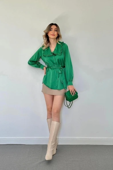 Yeşil Yakası Fırfırlı Kuşaklı Saten Gömlek - Resim 2