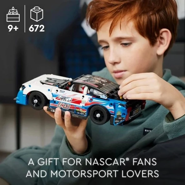 LEGO Technic NASCAR Chevrolet Camaro ZL1 Yapı Seti 42153 - 6