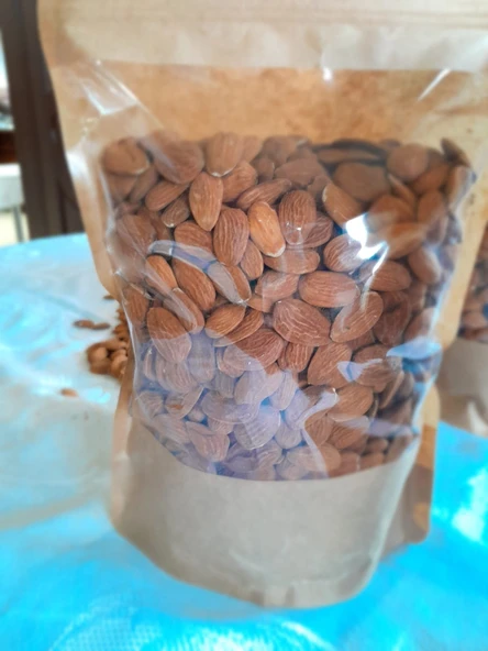 Badem içi (çiğ) 1000 gr