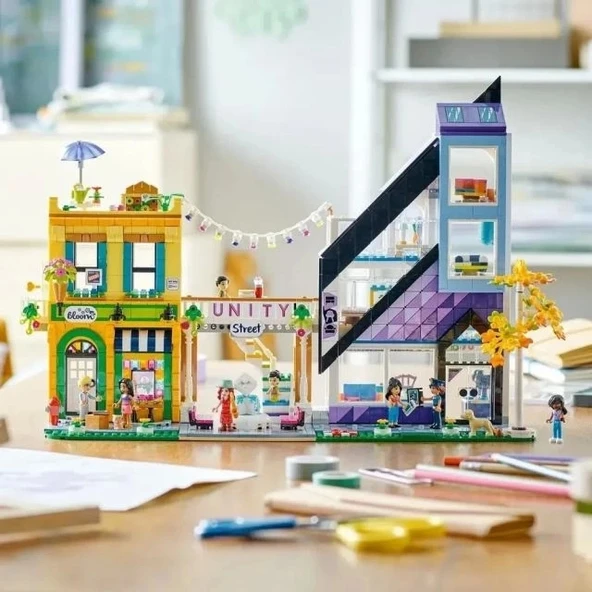 LEGO Friends Downtown Çiçek ve Tasarım Mağazaları 41732 - 7
