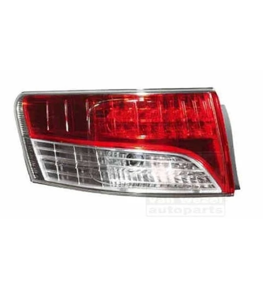 Toyota Uyumlu Avensis Stop Lambası 2008-2012 Dış Sağ 81551-05250 ürün görseli 1