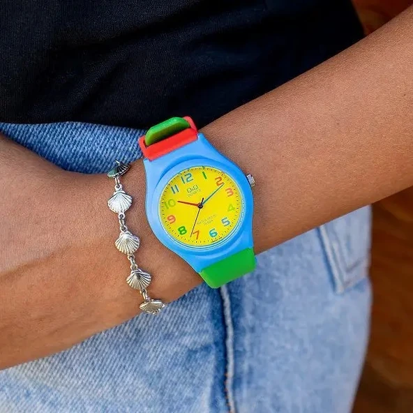 Q&Q VQ86J010Y Renkli Canlı Silikon Kordonlu Su Geçirmez Rakamlı Çocuk Kol Saati - 3