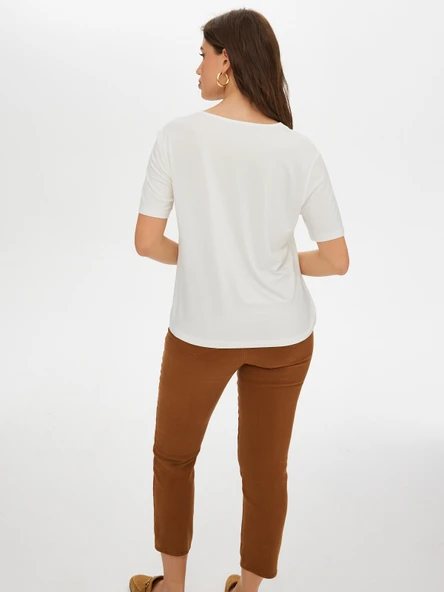 Faik Sönmez Minimalist V Yaka Oversize Tişört - Kısa Kol - 9