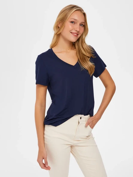 Faik Sönmez V Yaka Oversize Kısa Kol Minimalist Kadın T-Shirt - Günlük Stil - Resim 4