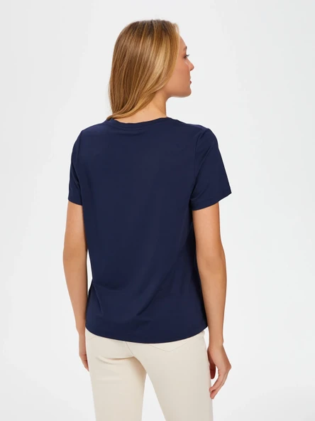 Faik Sönmez V Yaka Oversize Kısa Kol Minimalist Kadın T-Shirt - Günlük Stil - Resim 6