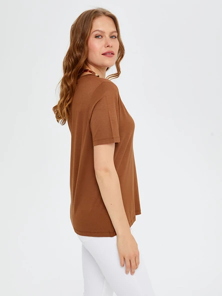 Faik Sönmez Oversize V Yaka Kadın T-Shirt - Rahat ve Şık - Resim 11