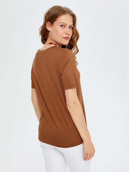 Faik Sönmez Oversize V Yaka Kadın T-Shirt - Rahat ve Şık - Resim 12