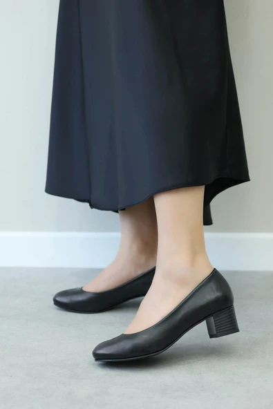 Hakiki Deri  Kadın Kalın Topuklu Ayakkabı 792ZA057 ürün görseli