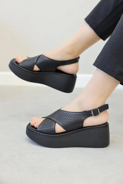 Hakiki Deri Kadın Klasik Sandalet 621ZA864