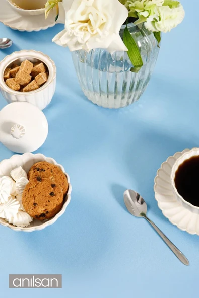 Açık Mavi Leke Tutmaz Masa Örtüsü – Dayanıklı ve Kolay Temizlenebilir Şık Masa Örtüsü Seçenekleri - 5