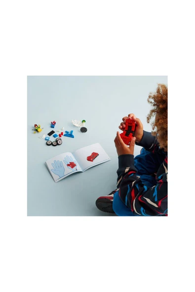 LEGO ® Marvel Örümcek Adam’ın Arabası ve Doktor Oktopus 10789 - Yaratıcı Oyuncak Seti (48 Parça) - 5