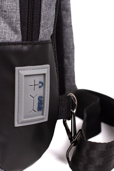 Erkek Omuz Mini Sırt Göğüs Çarpraz Tek Kol Kulaklık Çıkışlı Çanta Gri - 5