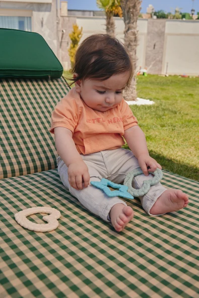 Yıldız Desenli Bebek Diş Kaşıyıcı Ekru - 3
