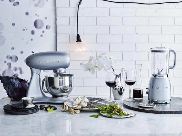 Smeg SMF02BLEU Retro Gümüş 800 W 4.8 lt Hamur Yoğurma Makinesi - 3