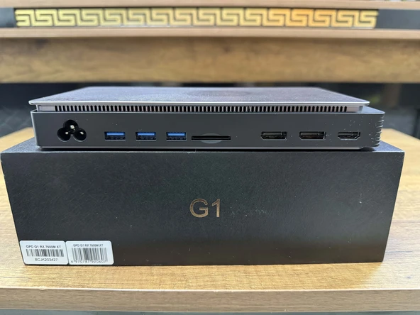 GPD G1 AMD Radeon RX 7600M XT 8GB GDDR6 RDNA3 Mimarili Oculink  USB4 Thunderbolt 4 Girişli EGPU Harici Ekran Kartı (İKİNCİ EL) - 2