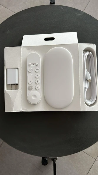 Google TV Streamer | 4K | 32 GB | Voice Remote ( Outlet) - 2